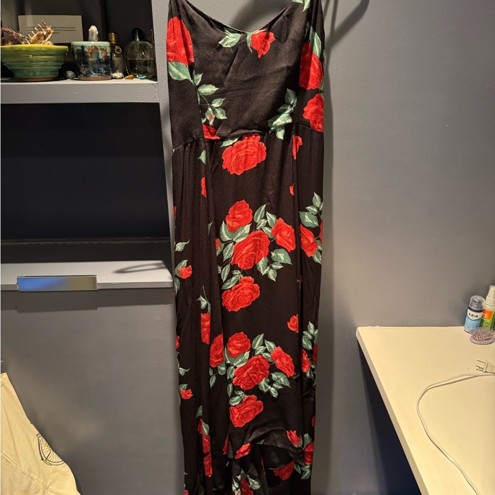 Reformation Sorrento Dress in Hera | Color: black red | Size 8 | Roses high low - Picture 5 of 8